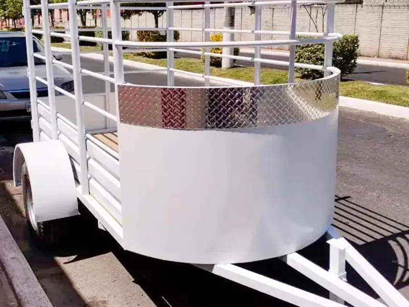 Remolque porta Caballos